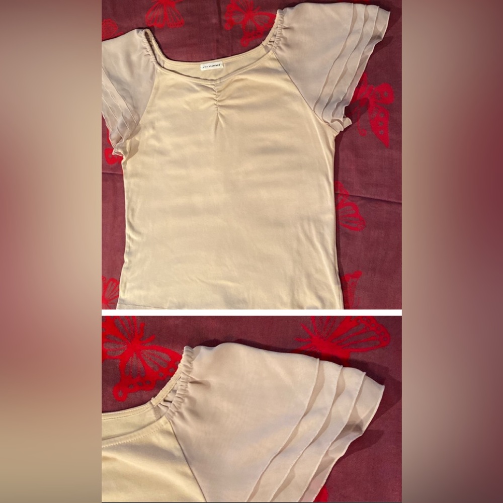 2/$15 Tiered cap-sleeve T-shirt M